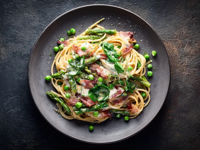 Spaghetti med bacon og asparges - Planomo
