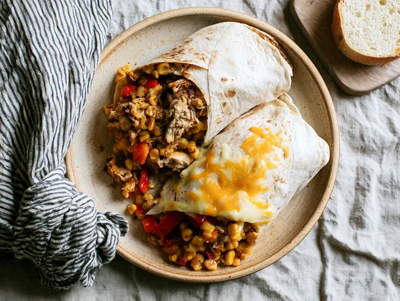 Hurtig tortilla wraps med kylling og grøntsager - Planomo
