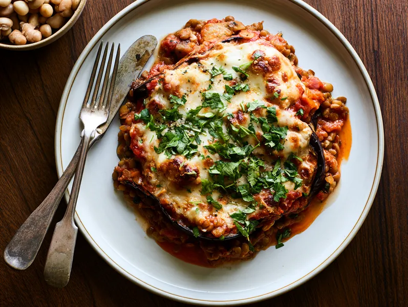 Vegetarisk moussaka med linser og aubergine - Planomo